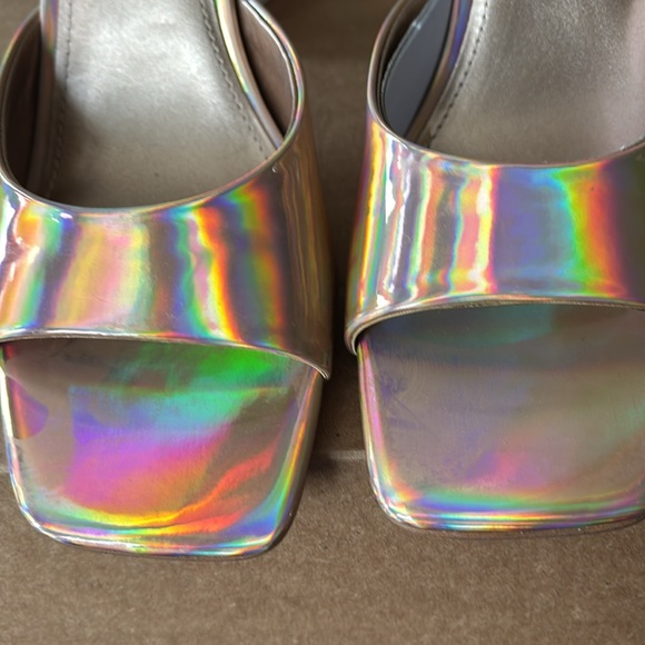 New women’s Sz 8M gold  irisdescent glam high heels on the go slide sandals - Picture 9 of 14